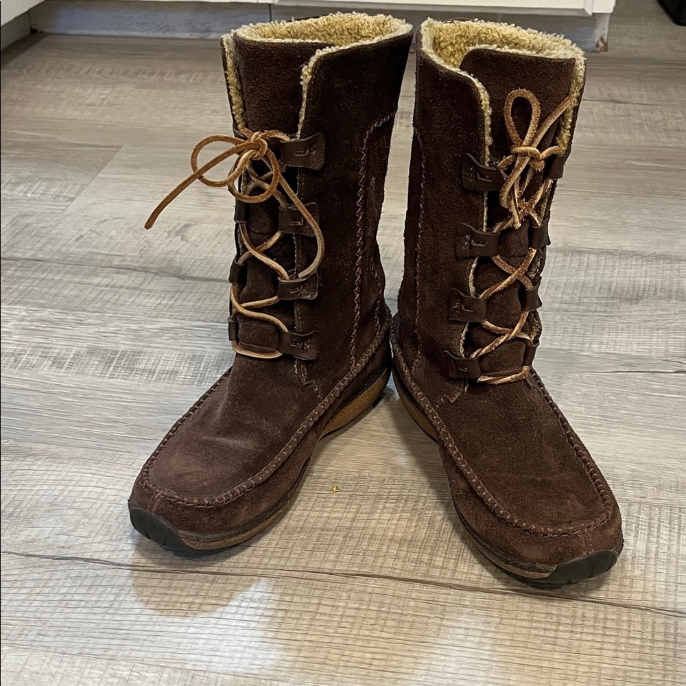 Timberland Fauna Women’s Size 7 M Boots Suede Leather Winter Lace Up Sherpa